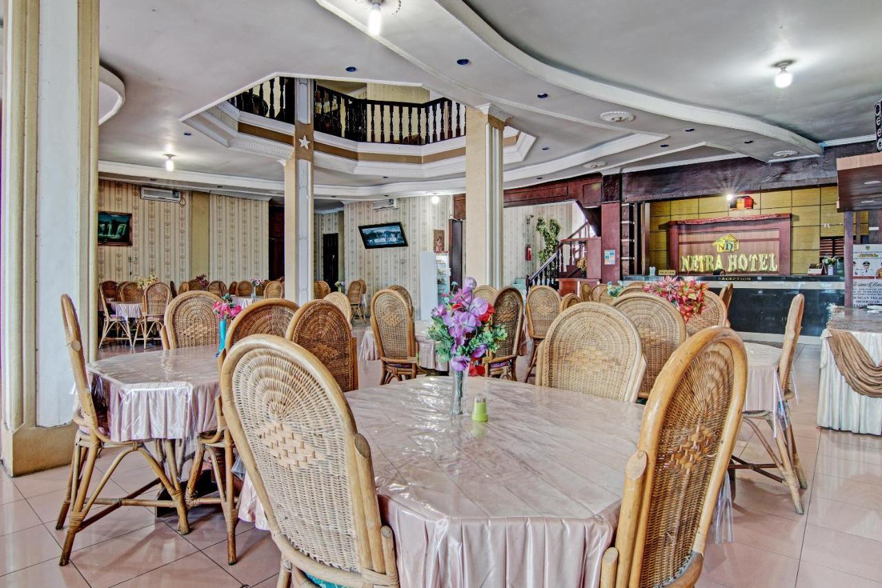 Oyo 92551 Netra Hotel Ujunbatu Екстер'єр фото