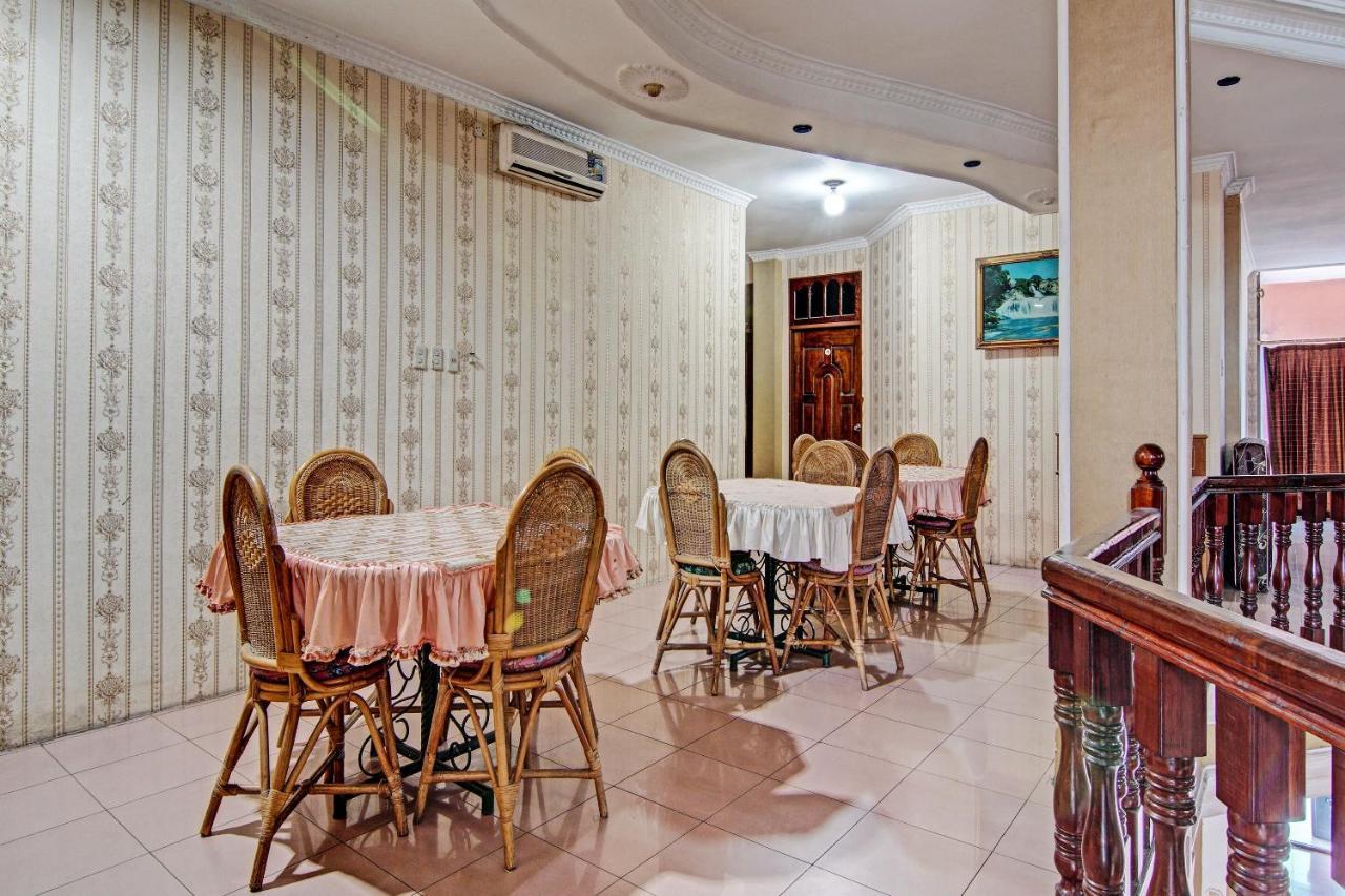 Oyo 92551 Netra Hotel Ujunbatu Екстер'єр фото
